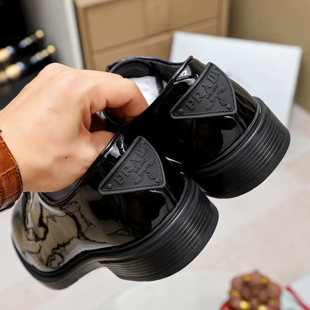 Men's shoes 💰620 💰💰🎩🎩【Prada】Counter 1:1⬆️original reproduction, absolute quality🆗original outsole, high-quality imported rubber, wear-resistant and non-slip, never degummed, upper material: imported first-layer cowhide➕anti-slip foam outsole, official website material, inner material: water-dyed leather lining, 3 colors available! Code number 38-44 (45. Can be customized)